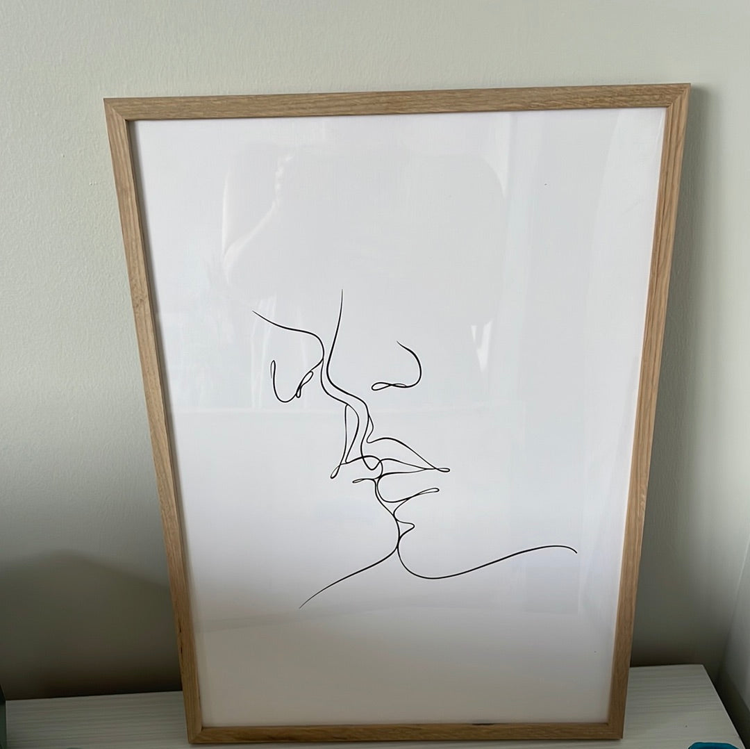 Boho Framed Couple’s Kiss