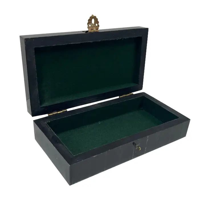 6-1/4" Deer Running Box Engraved
