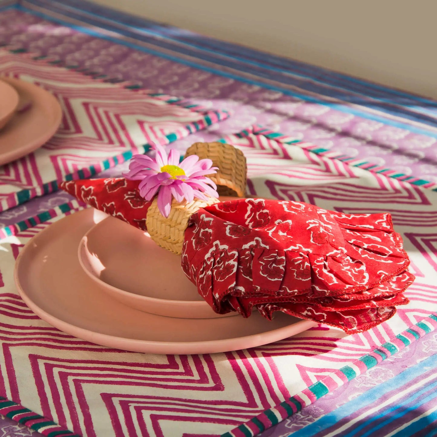Daisy Patterned Ruffled Napkins - Set of 4