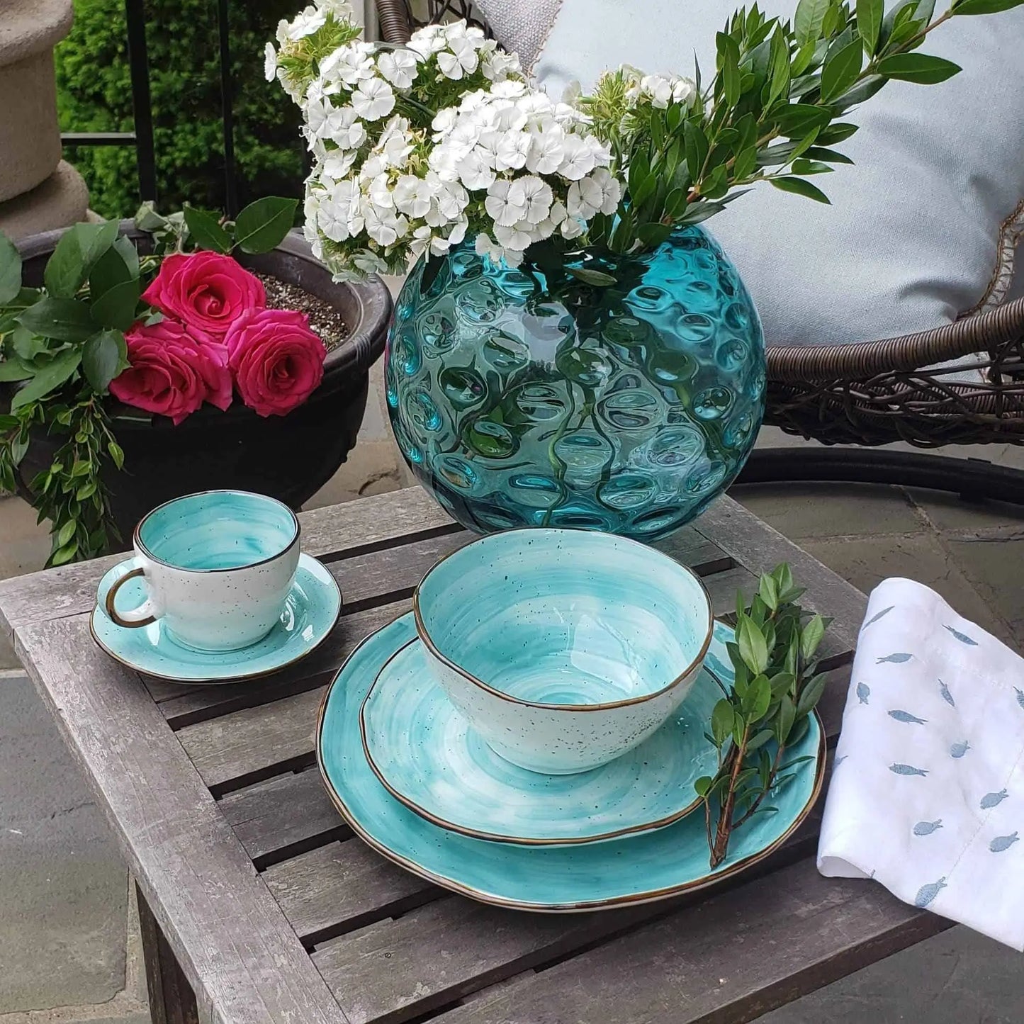 Cabana Turquoise Dinnerware- 20 Pieces