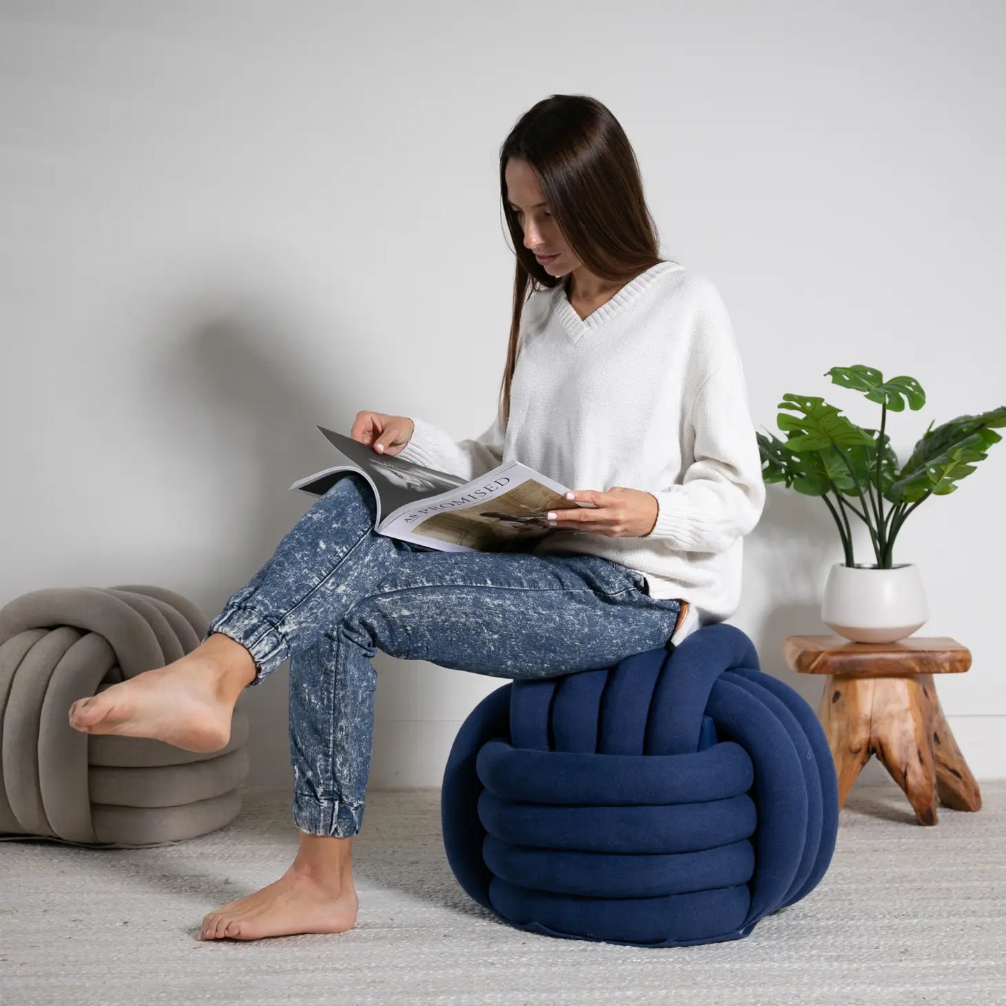 Knot Pouf
